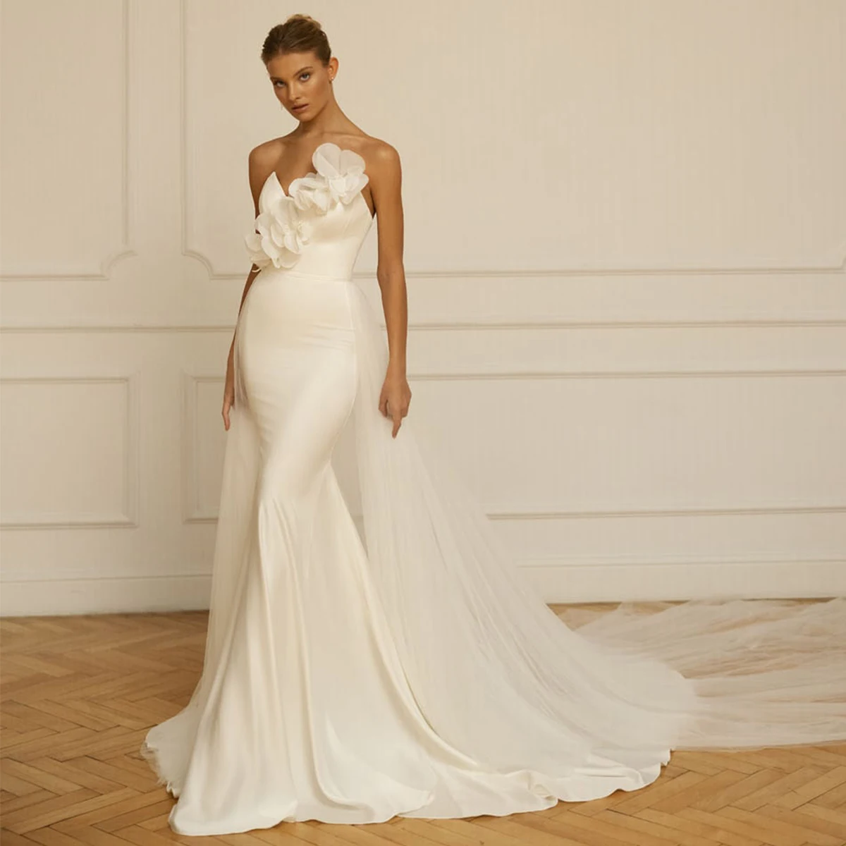 

Elegant Mermaid Strapless Wedding Dress With Train Sheath Satin 3D Flower Bridal Party Gown For Bride vestido de novia