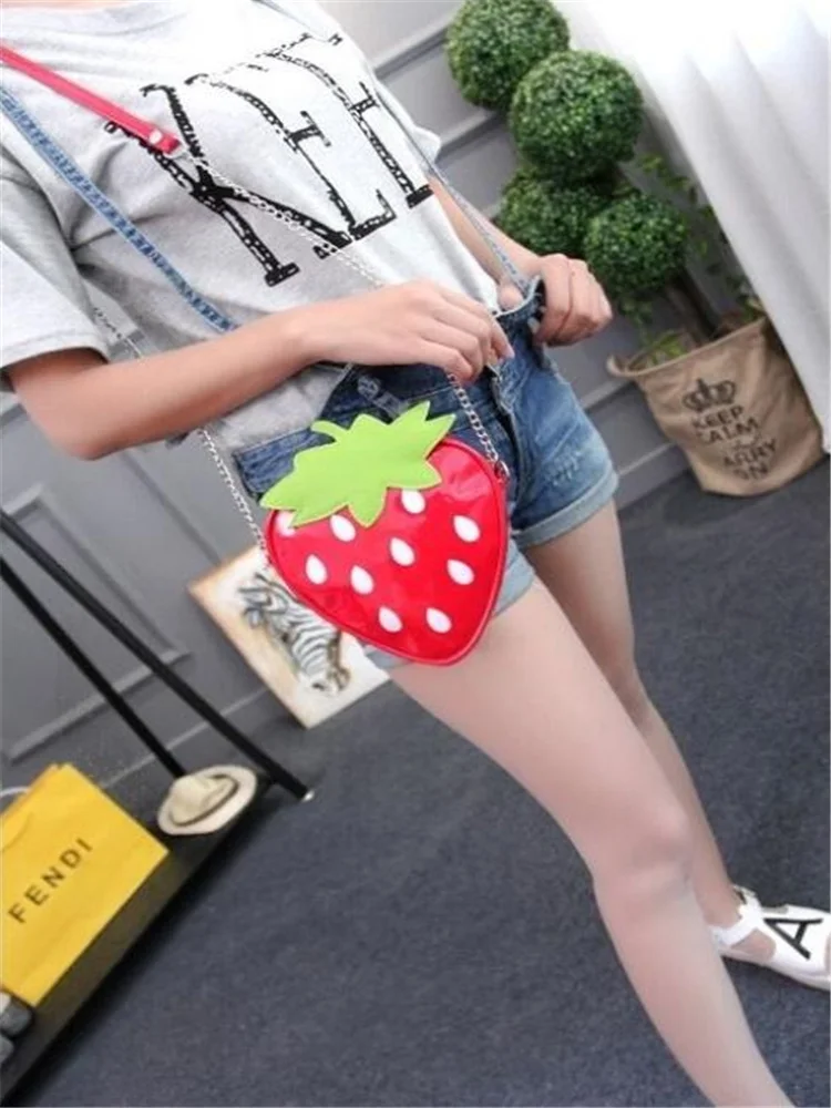 Cute Girl Messenger Bag Children's Small Bag Baby Backpack Cartoon Strawberry Diagonal Shoulder Bag Student Mini Crossbody