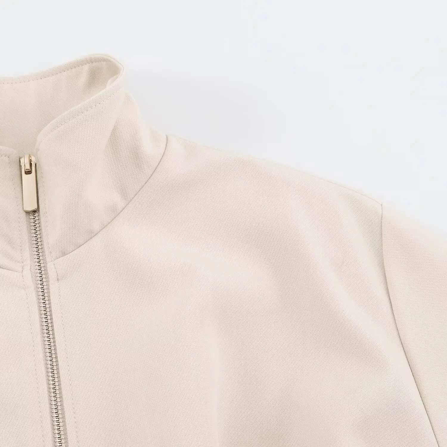 KONDALA Damen Trendige Lässige Stehkragen-Jacke Minimalistische Pendler-Jacke mit Plissiertem Saum und Reißverschluss 2026 Herbst Vielseitige Jacken – Detail 13
