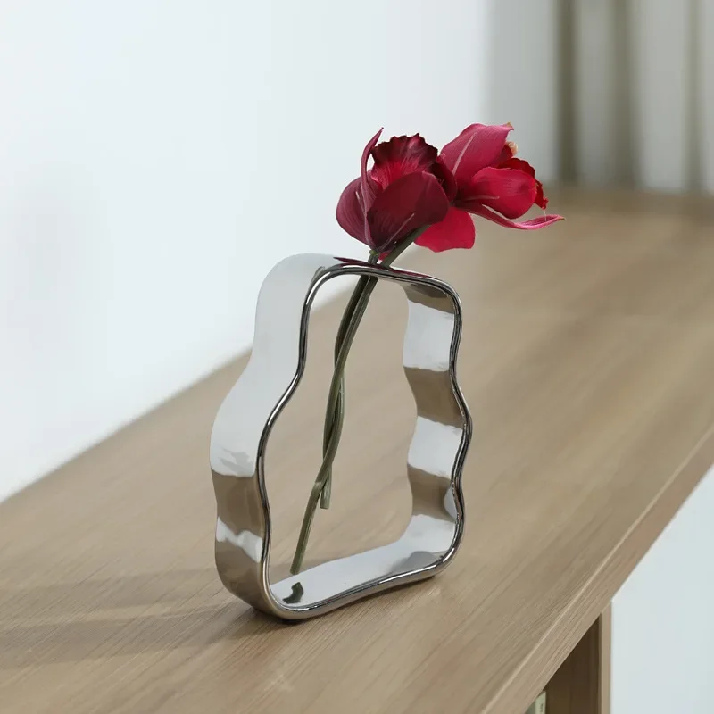 

Creative Ceramic Silver Vase Hollowed-out Flower Arrangement Ornaments Pleated Line Ribbon Handicrafts Geometric Solid