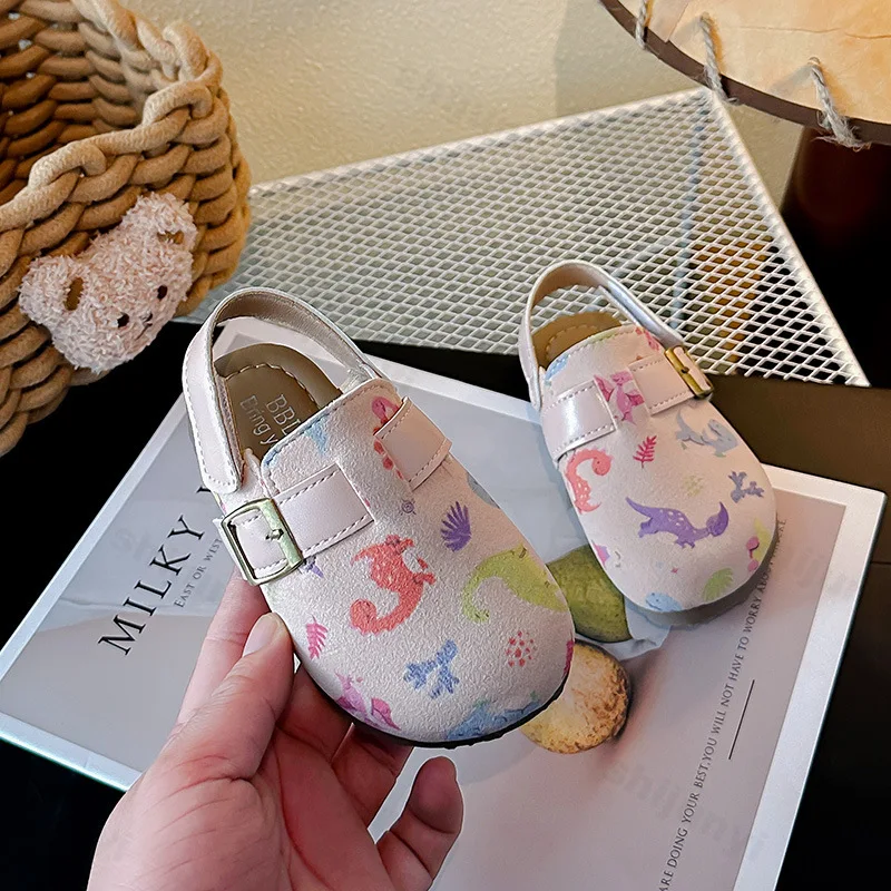 

Girls' Sandals 2025 Summer New Children Casual Shoes Fashion Anti-slippery Comfortable Outdoor Beach Sandals Kids Cartoon Flats
