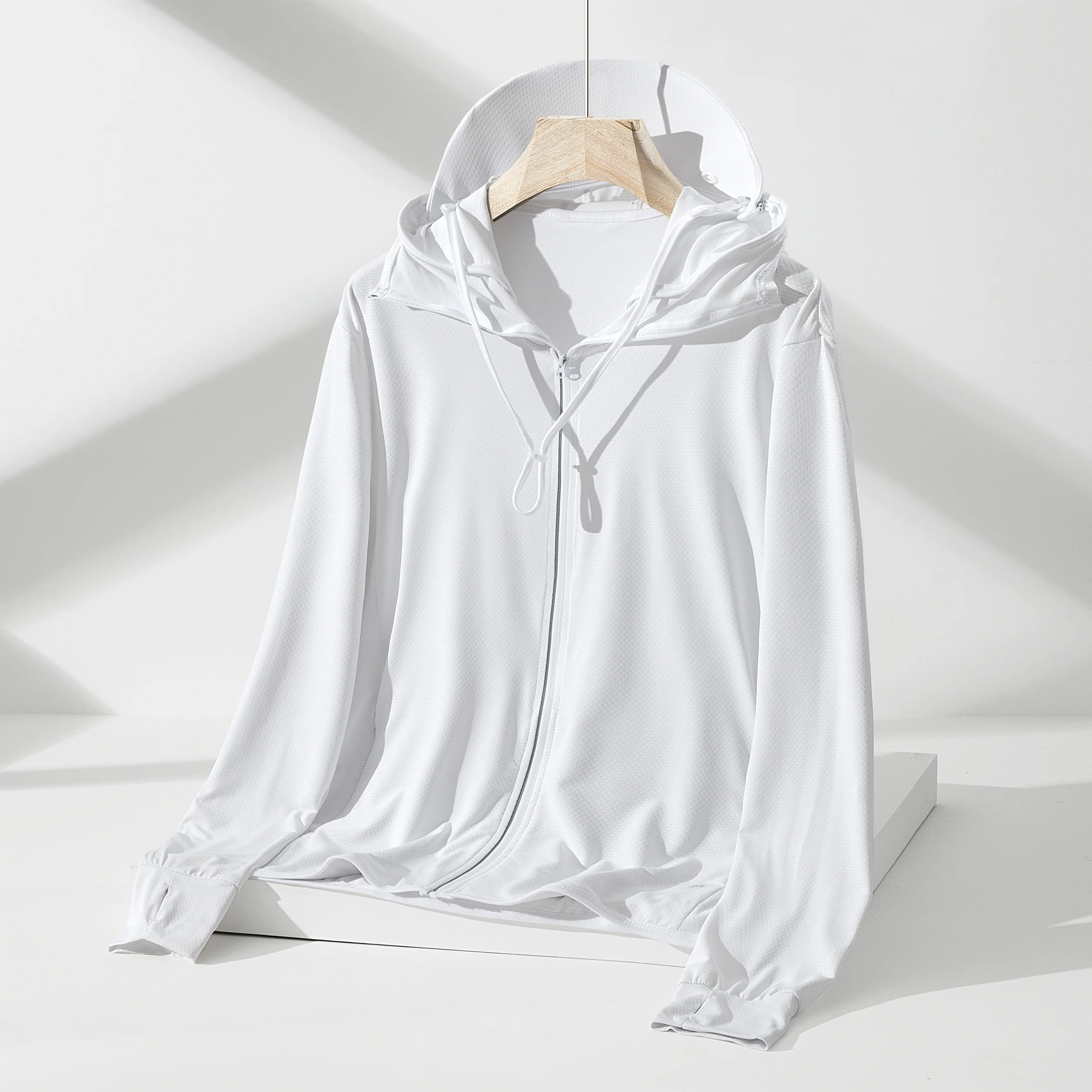 New Ultra-thin Couple Sunscreen Jacket Summer Ice Silk Breathable and UV Resistant Top Women\'s Outdoor Quick Drying Jacket