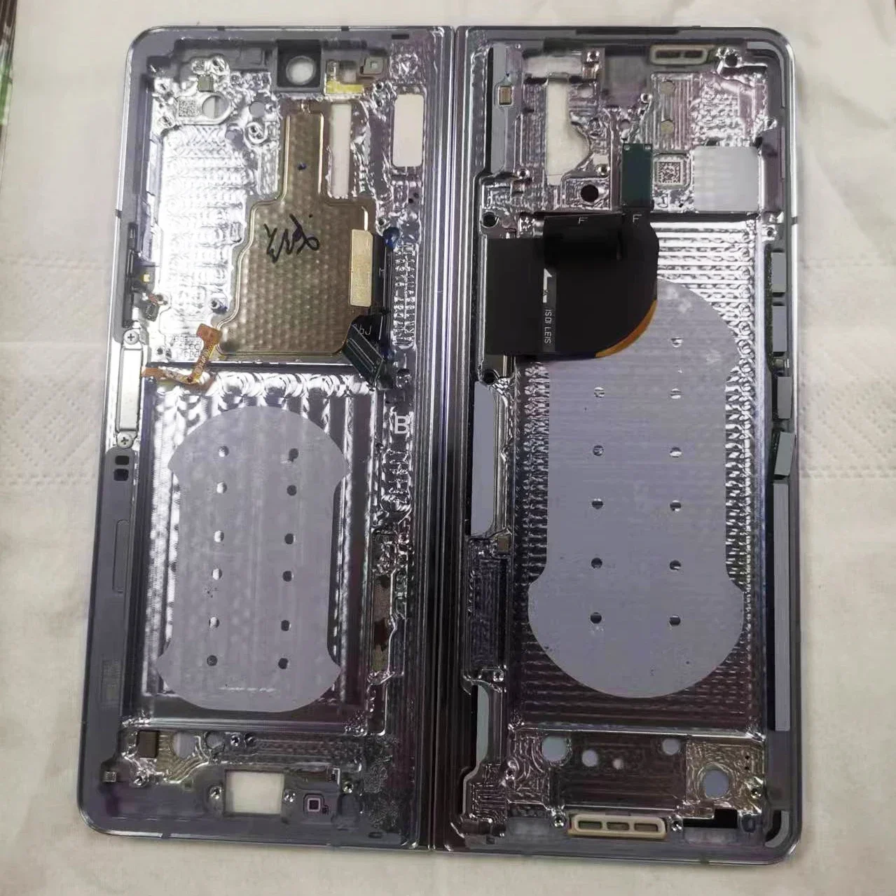 Middle Frame Housing With Hinge Rotating shaft Power Button Flex Cable Assembly Small Scratches  for Samsung Fold 5 F946