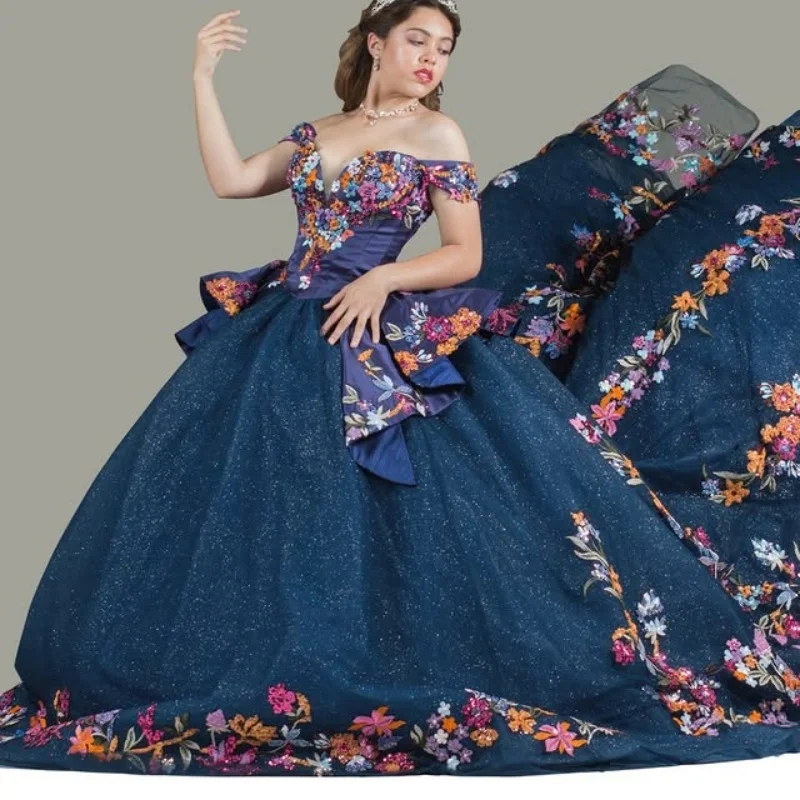 Рисунок 4 - Блестящие темно-синие платья Quinceanera