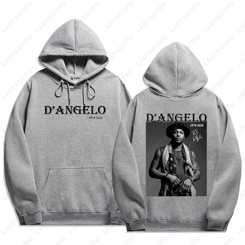 RIP D'Angelo 1974-2025 هوديي في ذاكرة الروح أسطورة D'Angelo البلوزات المطبوعة الرجال امرأة الخريف الشتاء قطرة الكتف هودي
