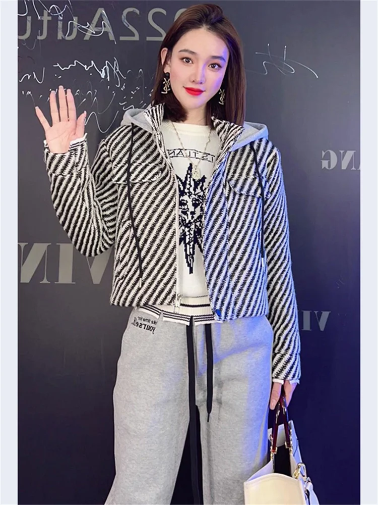 

Korean High-End Striped Hooded ort Coat Women's Faionable Spring Jaet Age-Defng Ele Sle Straight Cut Long Sve