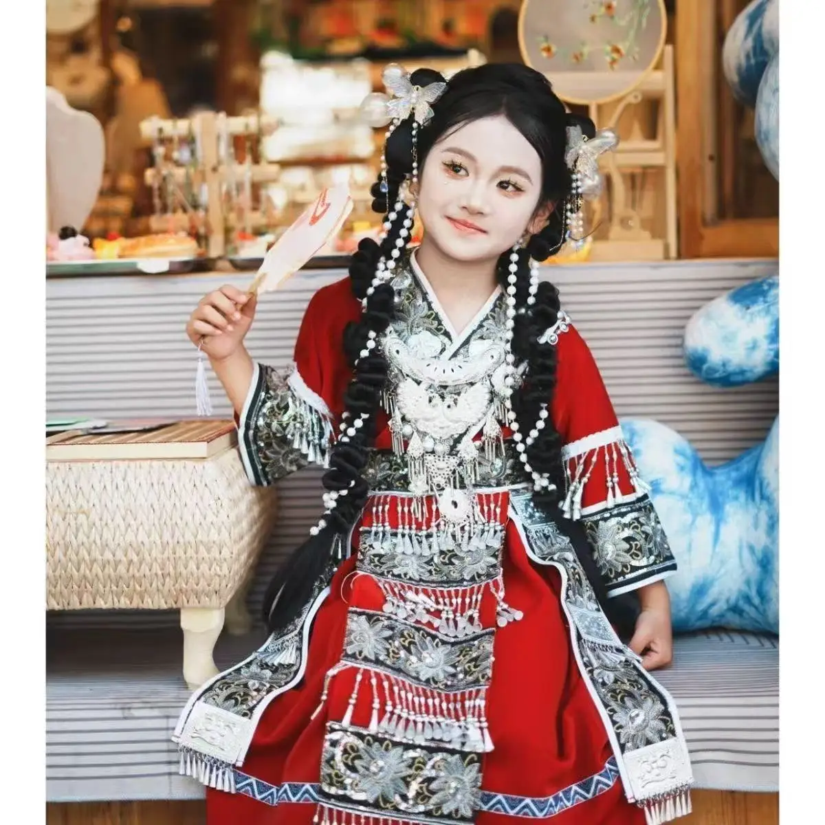 

Костюм Хмонг для девочек, традиционная китайская одежда народности Мяо, праздничные сценические костюмы для детей, платье для танцев на день рождения