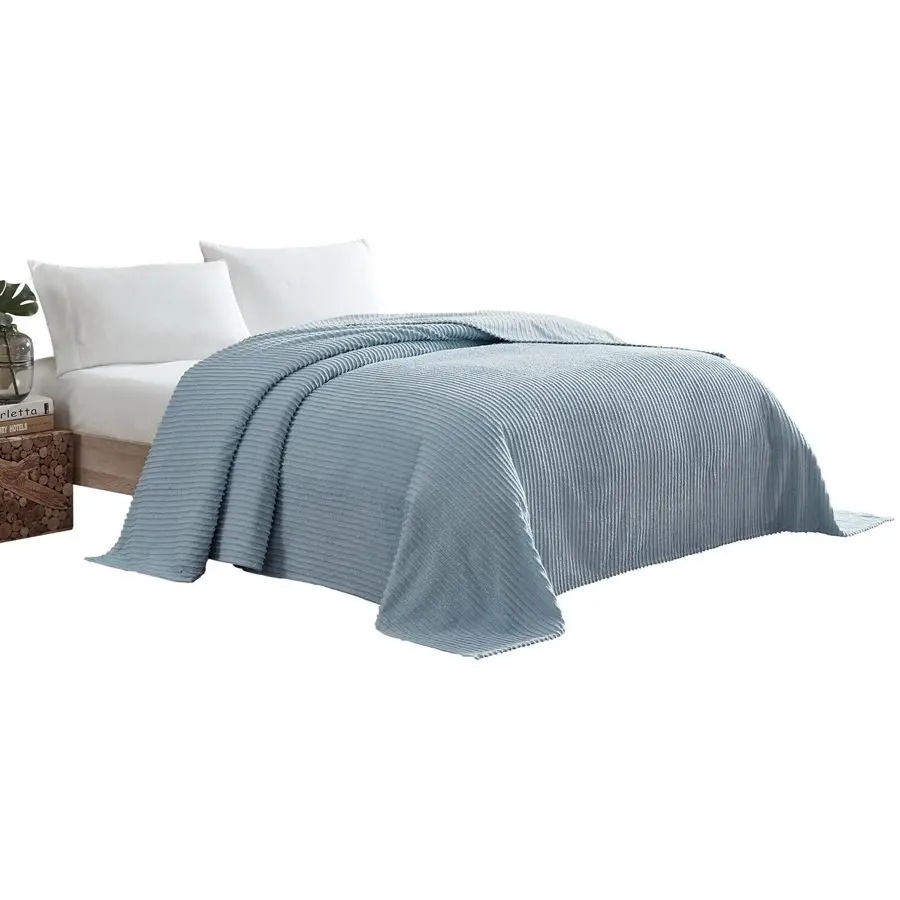 

Покрывало из шенилла Channel, размер King, синее