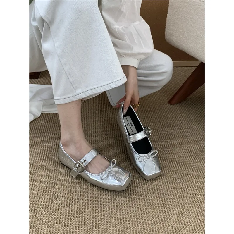 スクエアトゥシューズ女性-2025-女性の靴バレエフラット-modis-カジュアルスニーカー新しい夏のドレスラウンドバレリーナクロスかわいい