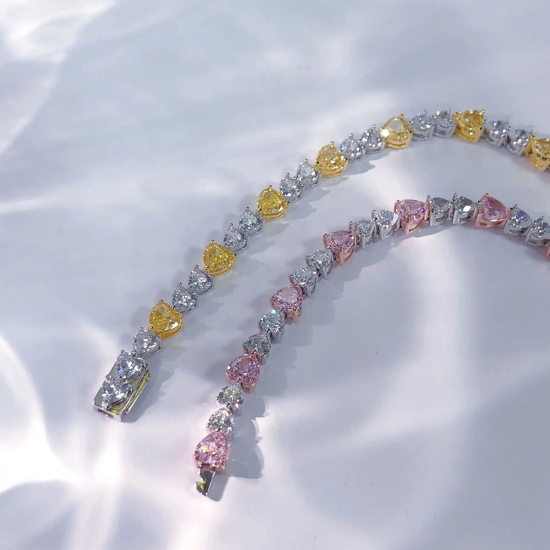 PT950 Platinum Bracelet Heart Shape Intercolor Yellow Diamond Women Color Diamond Ice Flower Cut Women 0.3 Points