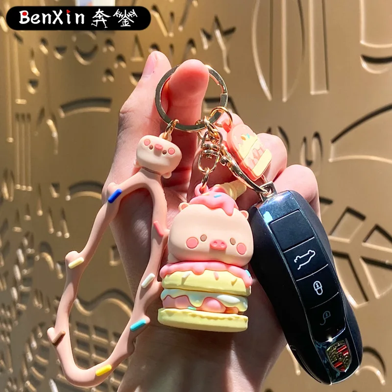 

miniso Exquisite and cute cartoon dolls, keychains, bags, pendants, and creative car keychains as small gifts
