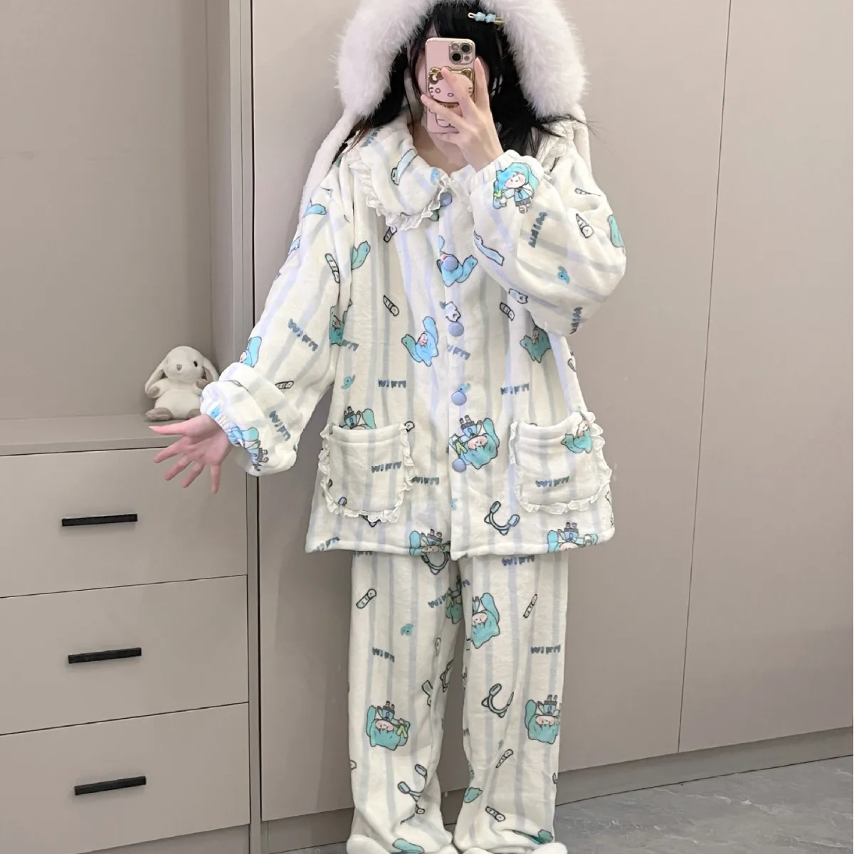 

2024 New Cartoon Miku Winter Pajama Set Two Dimensions Miku Flannel Thickened Warm Pajamas and Home Clothes Set Holiday Gift Toy