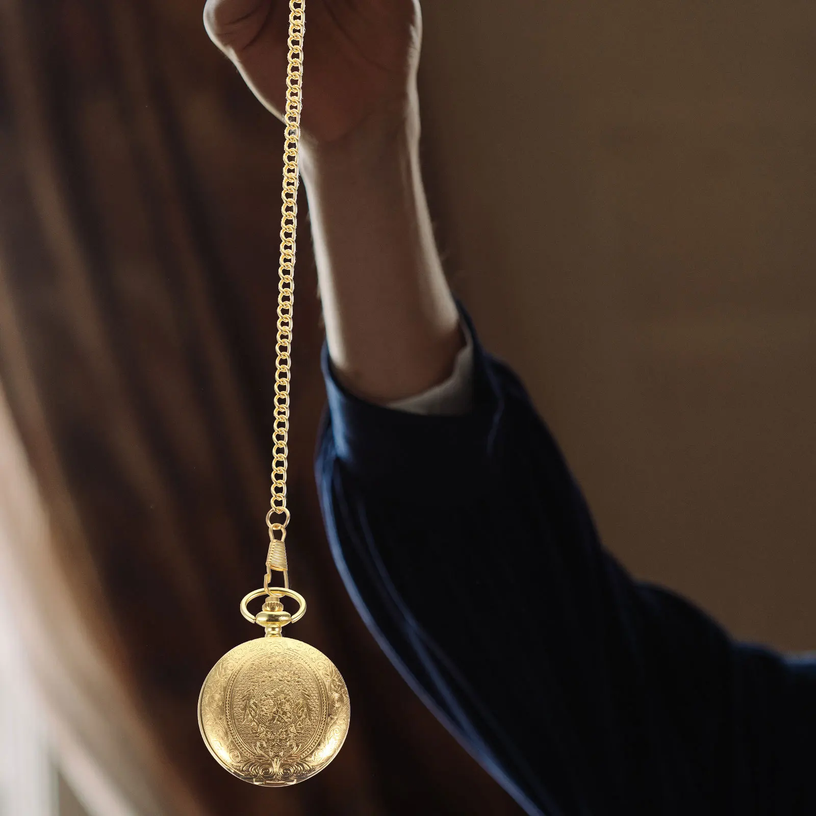 

Golden Color Vintage Pocket Watch Retro Alloy Quartz Necklace Pendant Chain Gift for Anniversary Fathers Day Chain Pocket Watch