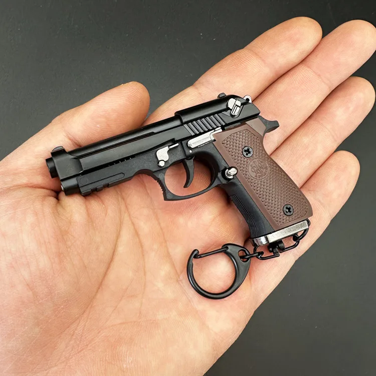 1/3 M92F Pistol Shape Keychain Shell Eject Metal Gun Model Disassemb Key Chain Gadgets Pendant Ornament for Gift for Men Friends