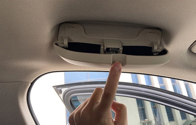 Auto-Sonnenbrillenhalter für BMW F-Serie und G-Serie F20 F30 F31 F80 F34 F10 F11 F25 G20 G30 G31 G32 G11 G12 G01 G05 G07 – Detail 2
