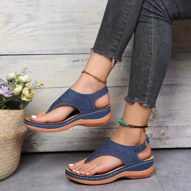 2024 summer new herringbone Roman style open toe buckle with clip toe casual sandals for women