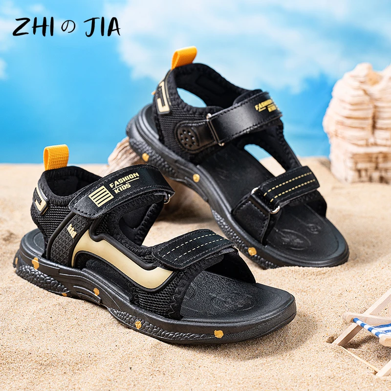 Summer New Boys Sandals Water Beach Shoes Fashionable and Lightweight Soft Sole Shoes Children Youth Cartoon Leather Slippers