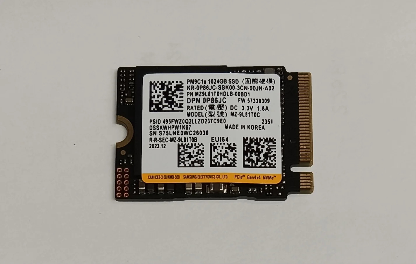 

Внутренний твердотельный накопитель Dell 1 ТБ M2 NVMe 2230 PCIe Gen 4x4 — б/у, как новый