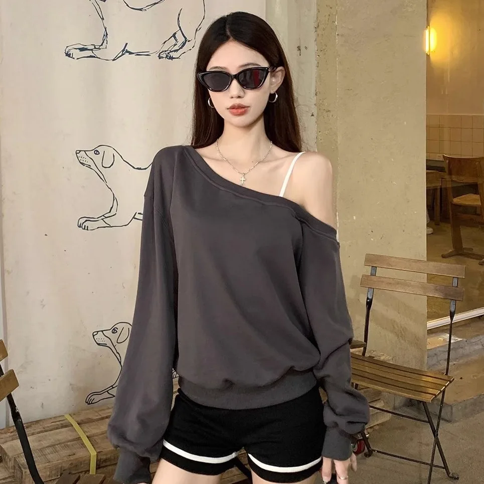 

Hot Girl Casual Sportswear Set Women's Loose Shoulder Sweatshirt Inner Tank Top Early Autumn High Waist Short Pants Three-pie...