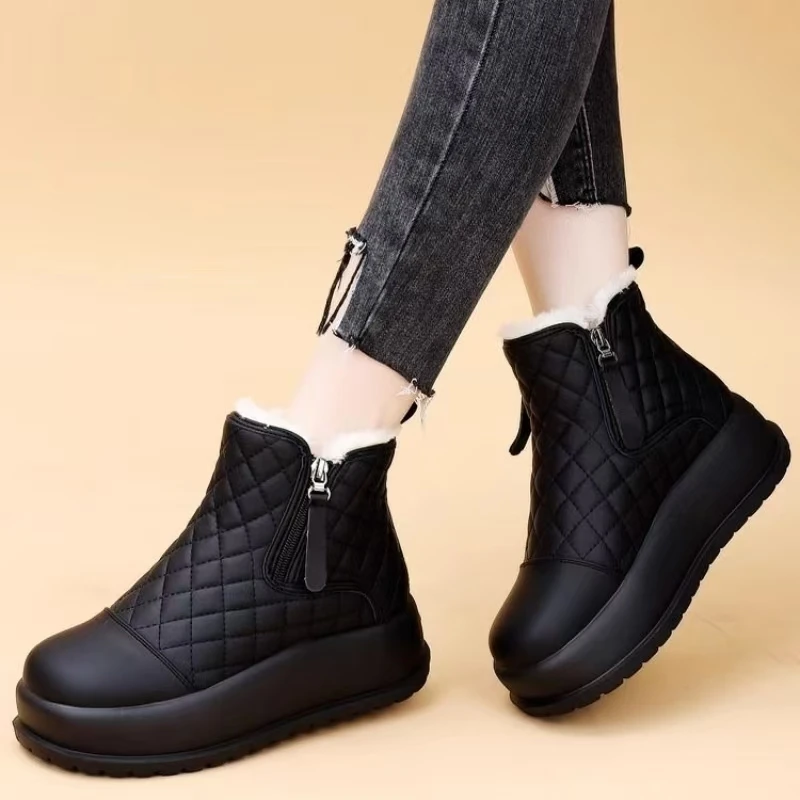 

Женские зимние новые зимние ботинки с высоким берцем на толстой подошве, водонепроницаемые утолщенные плюшевые ботинки с круглым носком, теплая мягкая подошва, легкие хлопковые ботинки до щиколотки