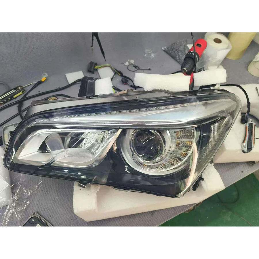 

For 2016 2017 Infiniti QX56 car headlights OE 26010-5ZA2A 26060-5ZA2A