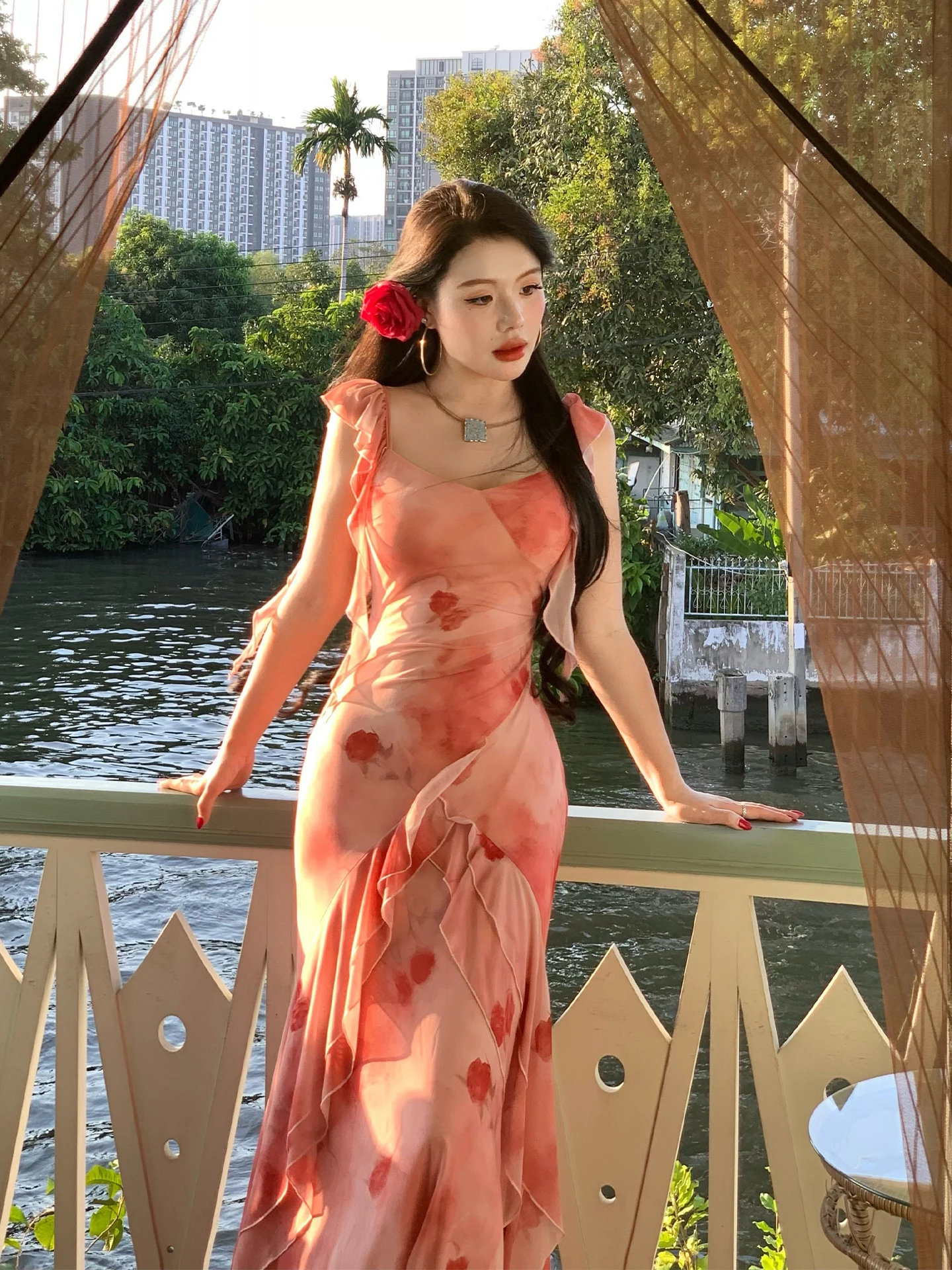 

Elegant Gradient Color Women's Dress Slimming Elastic Net Skirt Style Sleeveless Neckline Chiffon Fabric Spring Summer New Ar...