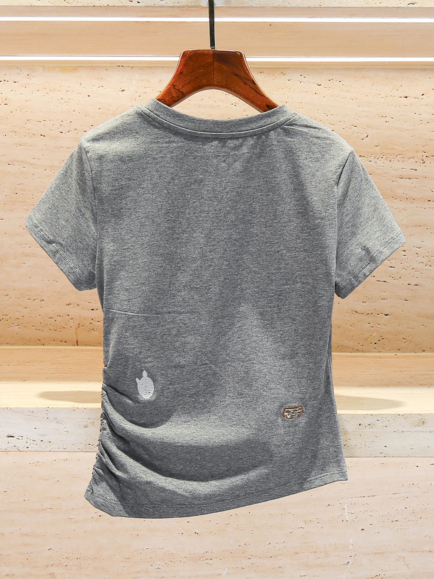 قميص نسائي قطني فاخر بأكمام قصيرة مع تصميم مطرز ورباط، مناسب للصيف ونمط العمل، قصة ضيقة من القطن الخالص