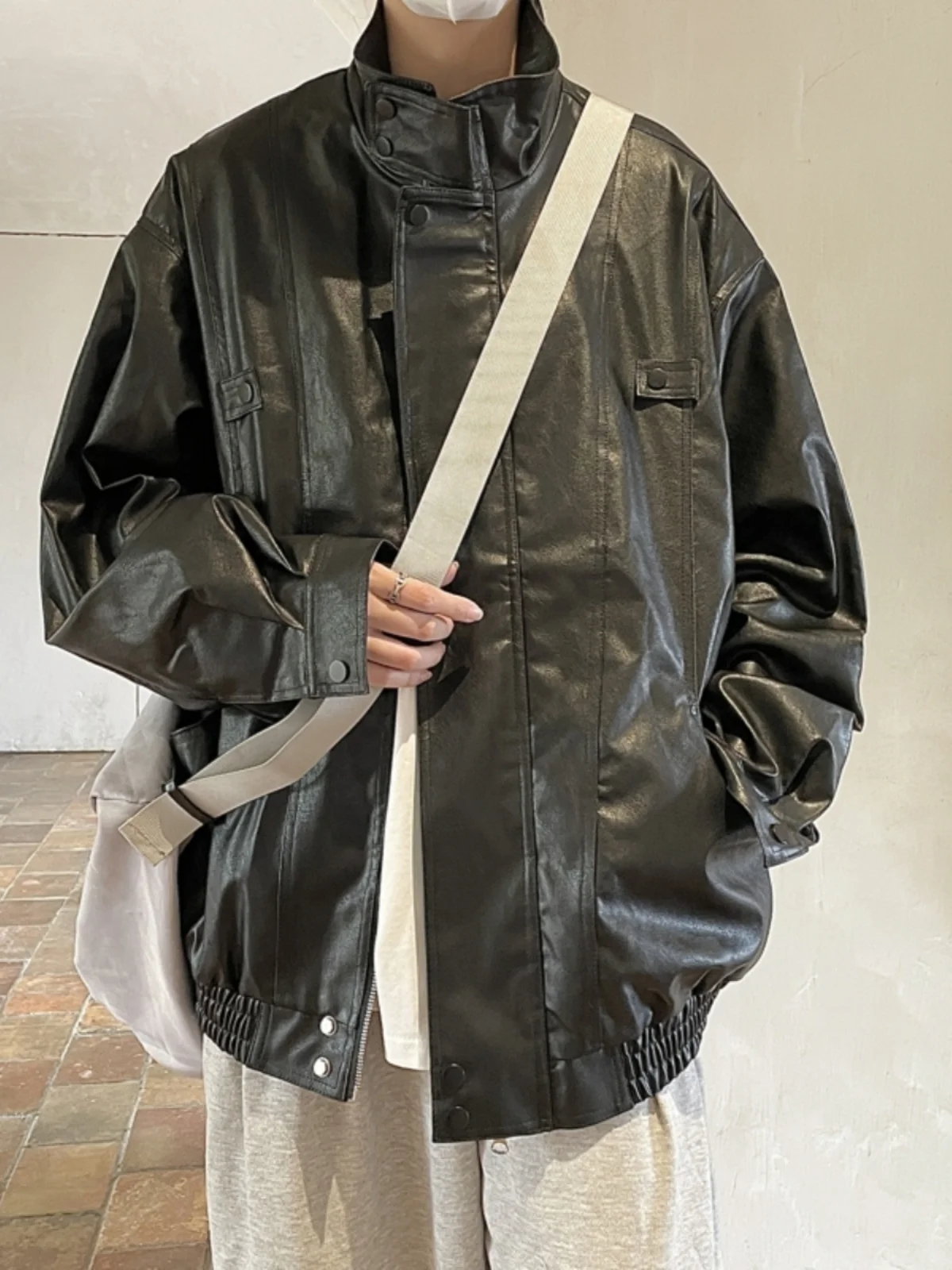 

Мужская кожаная куртка в американском ретро-стиле Harley, приталенная, для уличной моды, с воротником-стойкой, осенняя коллекция