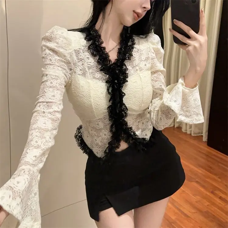 New Pure Desire with Chest Cushion Flared Sleeves Lace Shirt for Women Niche French Style Slim Fit and Slimming Top