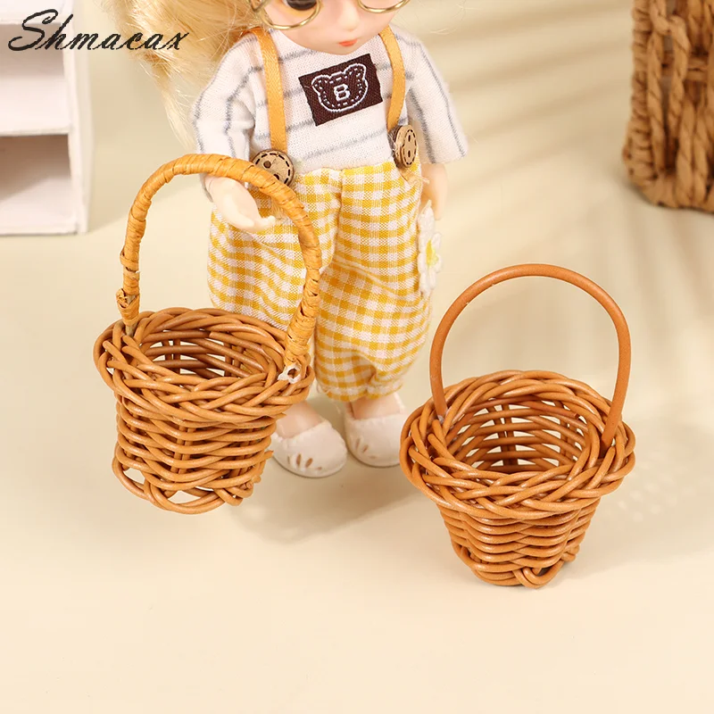 Dollhouse Miniature Woven Flower Basket, Cesta de armazenamento para crianças, Pretend Play Toy, Doll House Acessórios, 1Pc