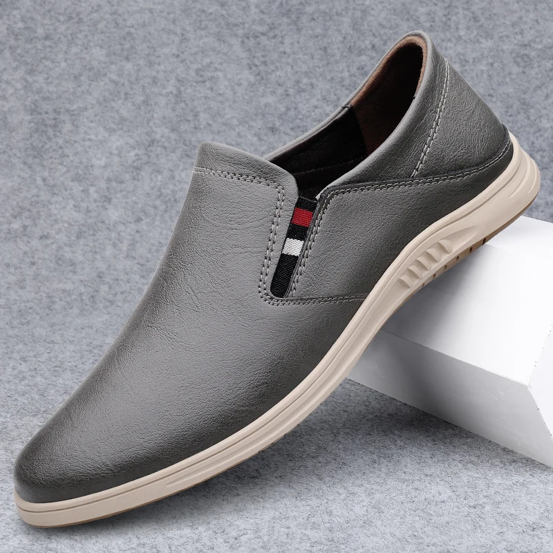 

Мужские повседневные туфли в модном стиле: комфортные люксовые лоферы, слипоны для прогулок, универсальные деловые мокасины