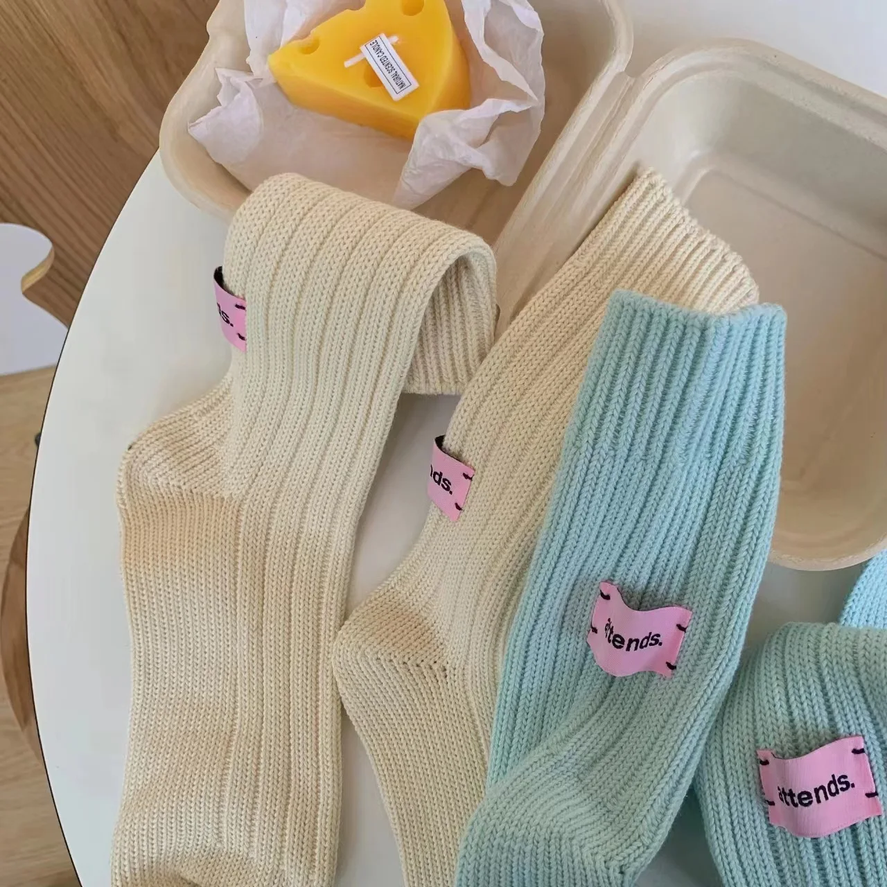 Koreanische Nadel Dicken Faden Gestrickte Mittelrohr Socken Baumwolle Japanische Rosa Label Paare SolidColor Socken Mid-rohr Warme Hause socke – Detail 4