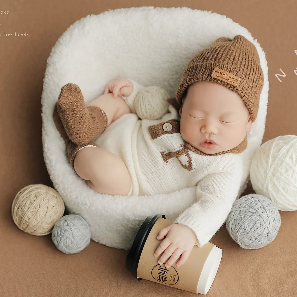 Knitted Baby Boy Jumpsuit with Hat Socks Newborn Photography Props Hand Newborn Boy Outfit Photo Baby Boy Costume Accessories