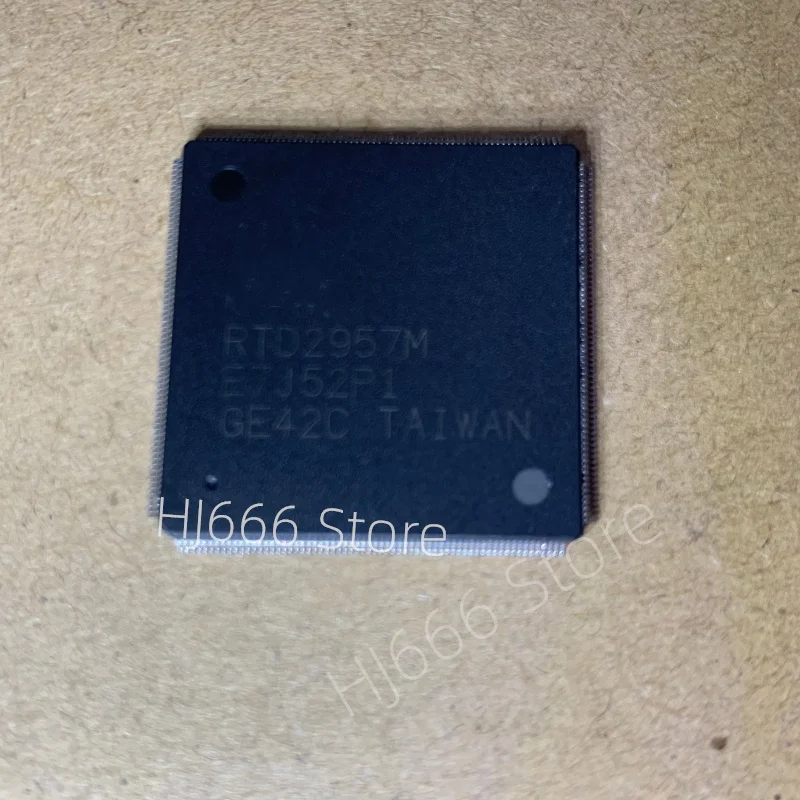 1pcs   Free Shipping     RTD2957M   QFP