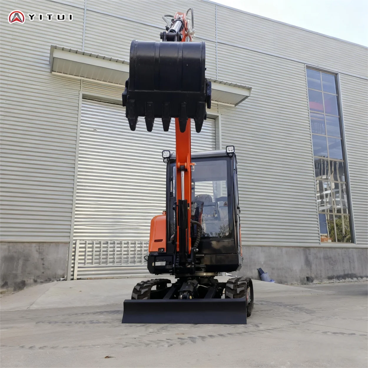 حار بيع جديد حفارة صغيرة محرك الديزل مخصص متعدد الملحقات متعددة الوظائف الكابينة Ce Epa Euro 5 حفارة صغيرة