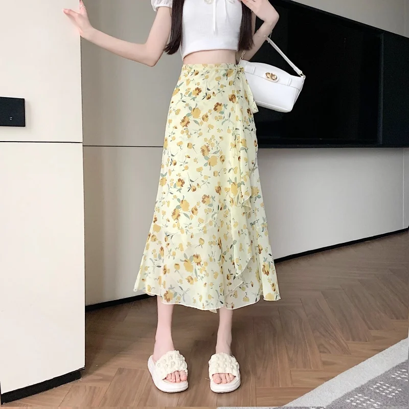 Goose yellow floral 8540