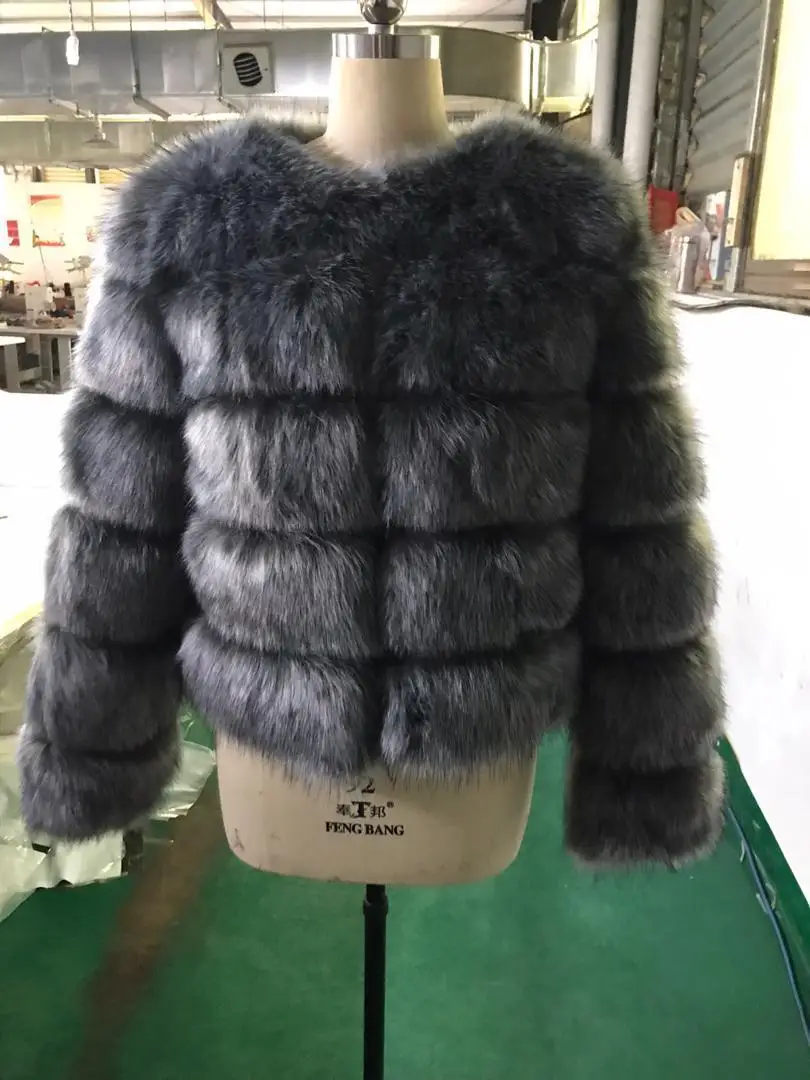 

2024 Winter Fashion Women Faux Fur Coat Female Black Elegant Fluffy Thick Warm Artificial Fox Fur Jacket Outerwear