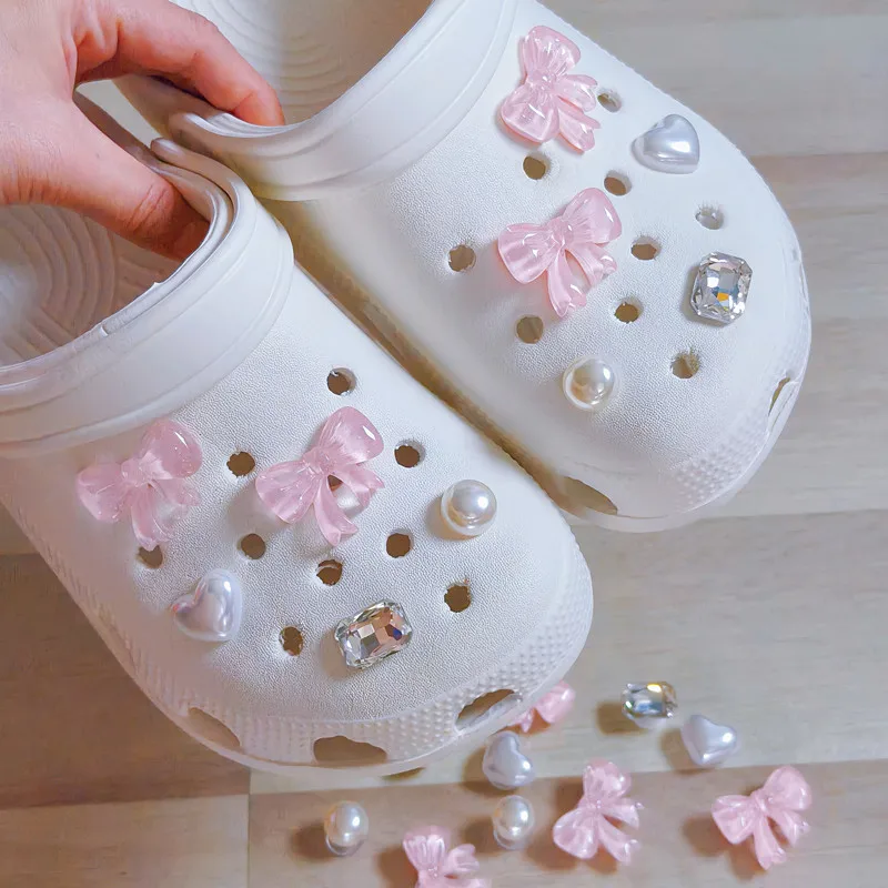 New Whole Set Hot Sale DIY Hole Shoes Charms for Cute Cartoon Handmade Charms Designer Quality Garden Shoe Decoration Girl Gift