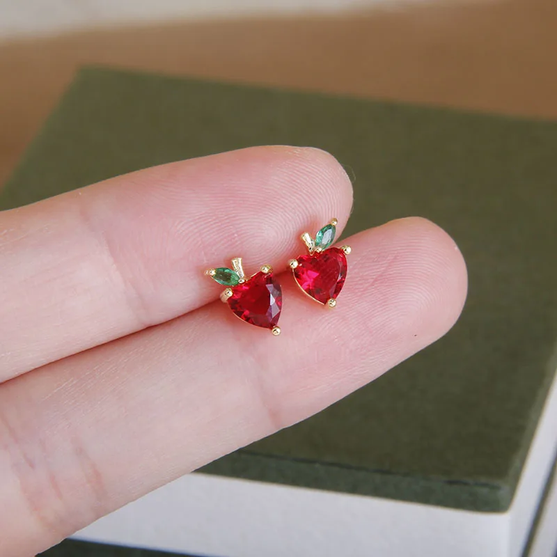 New Sight Red Heart Cute Apple Earrings 2022 Fashion Brand Jewelry Delicate Crystal Fruit Stud Earrings for Women Gift