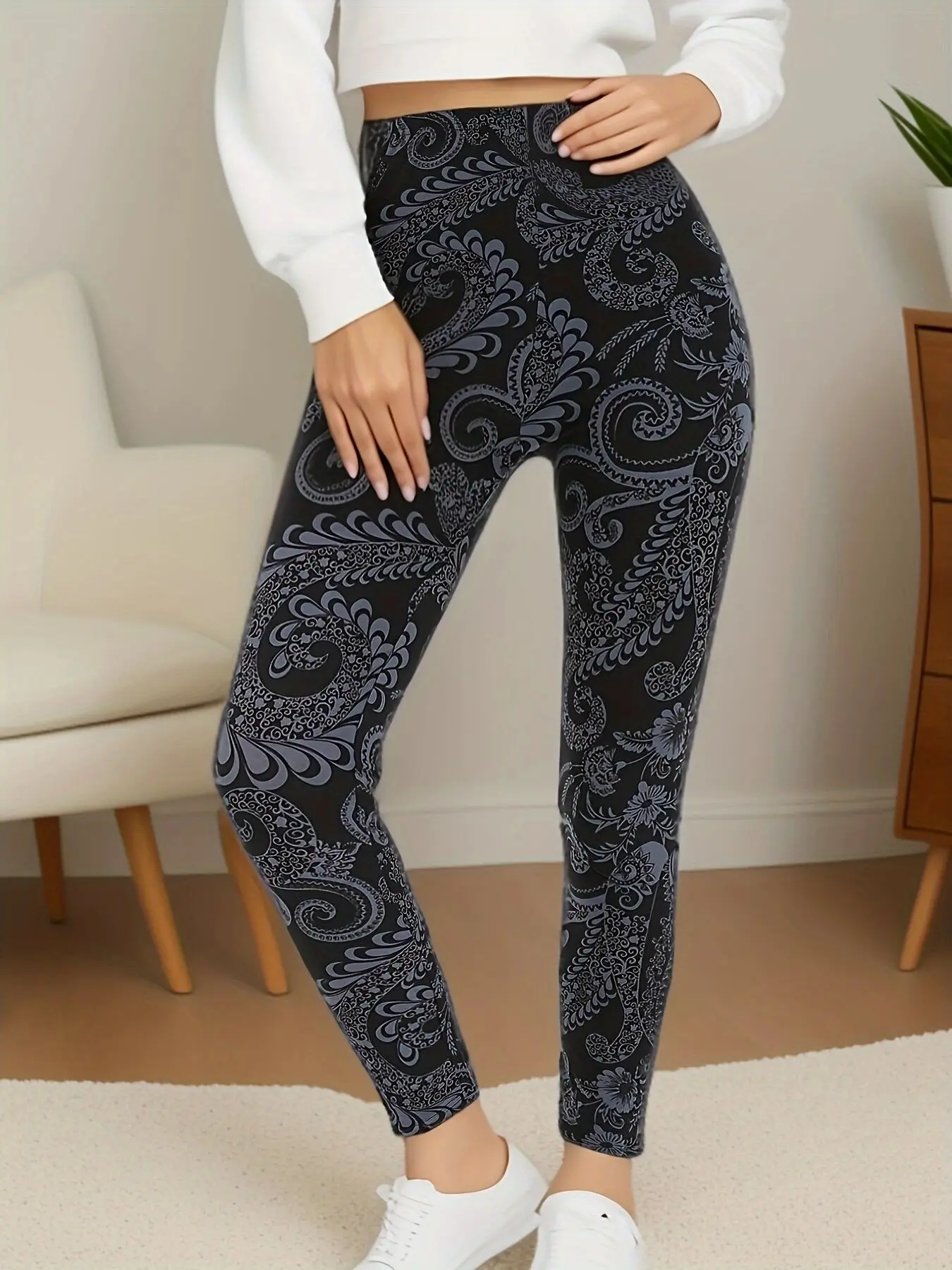 CUHAKCI Plus Size Super Elastic Fashion Tight Pants Black Bottom Flower Vine Comfortable Fashion Women\'s Tight Sports Pants