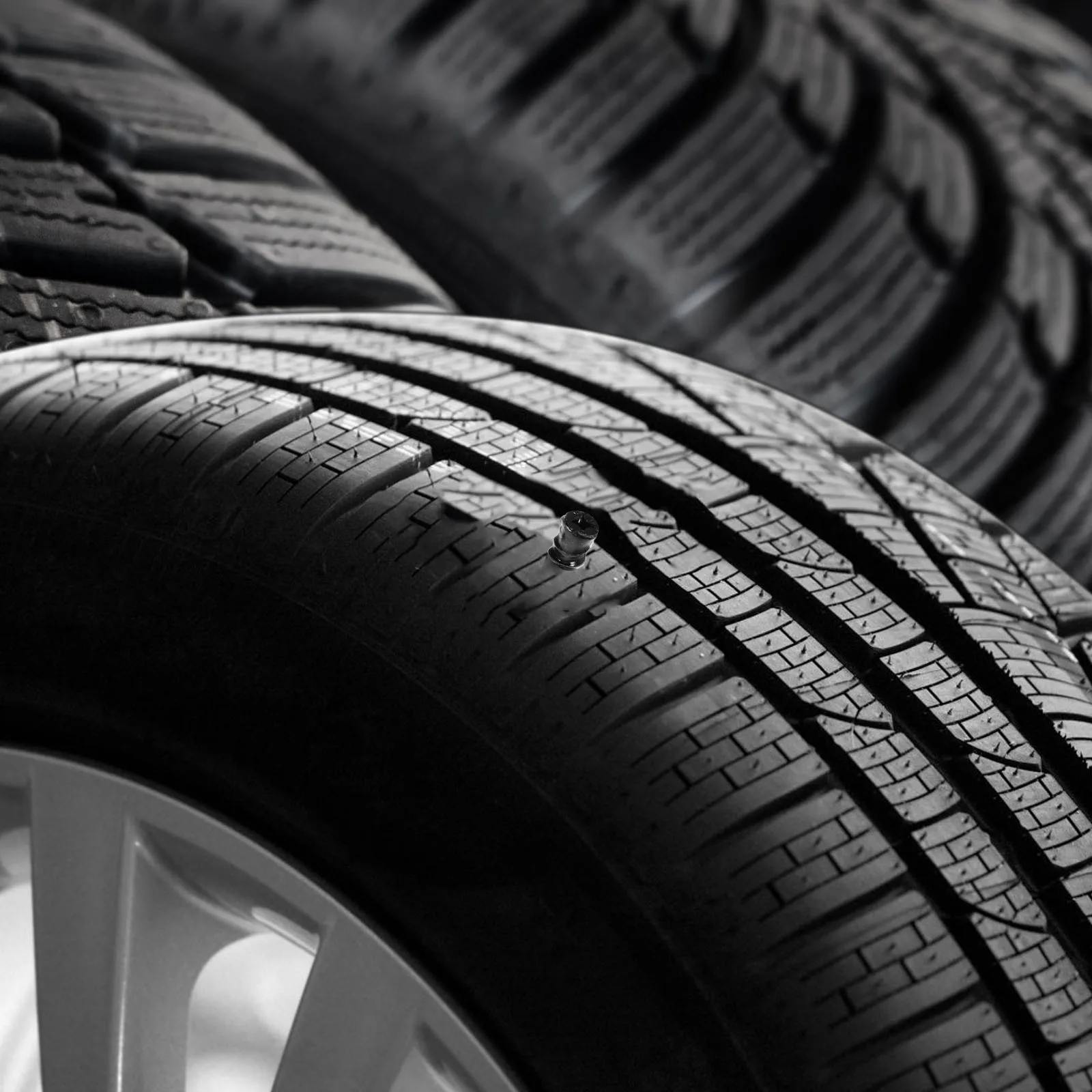 

40Pcs Tire Repair Plugs Set Fast Solution Cars Electric Bikes Motorcycle Kits Tubeless Repair Kit Tire Plug Kit