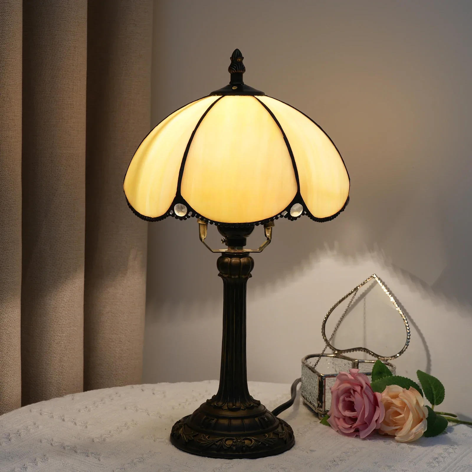 

8 Inches 20cm Tiffany Style Table Lamp, Yellow Stained Glass Reading Lamp with Antique Design for Bedroom and Living Room