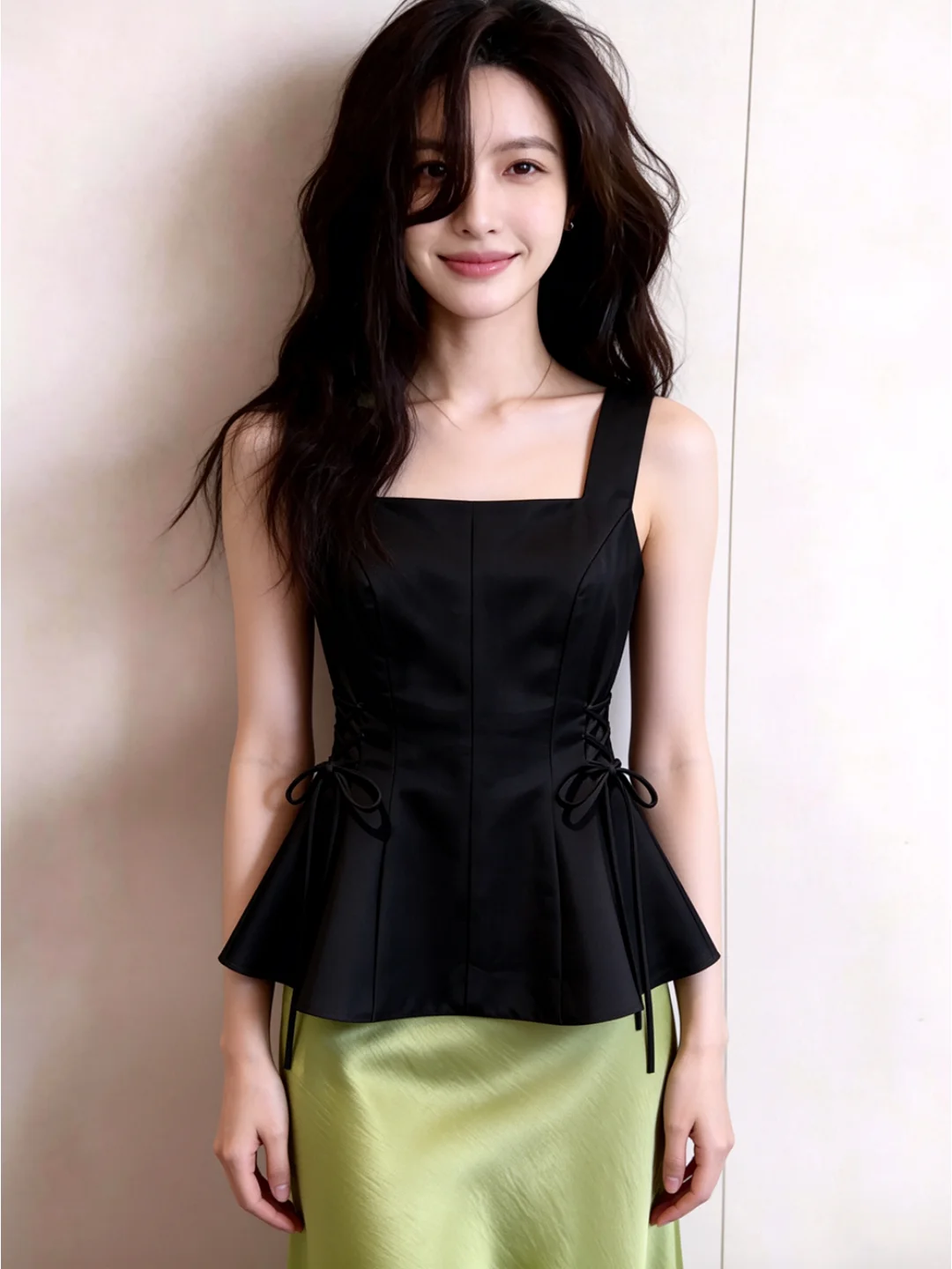Elegant Women's Strap Vest Belted Waist Design Summer Top Fashionable Tie Design Slim Fit Square Neck Outerwear Vest
