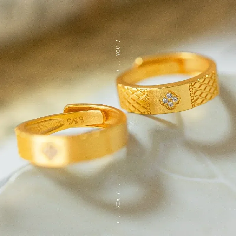 

9999 Real Gold 24K Niche Premium Cold Wind Gold Clover Ring Ancient Gold Light Luxury Dot Diamond Ring Ring