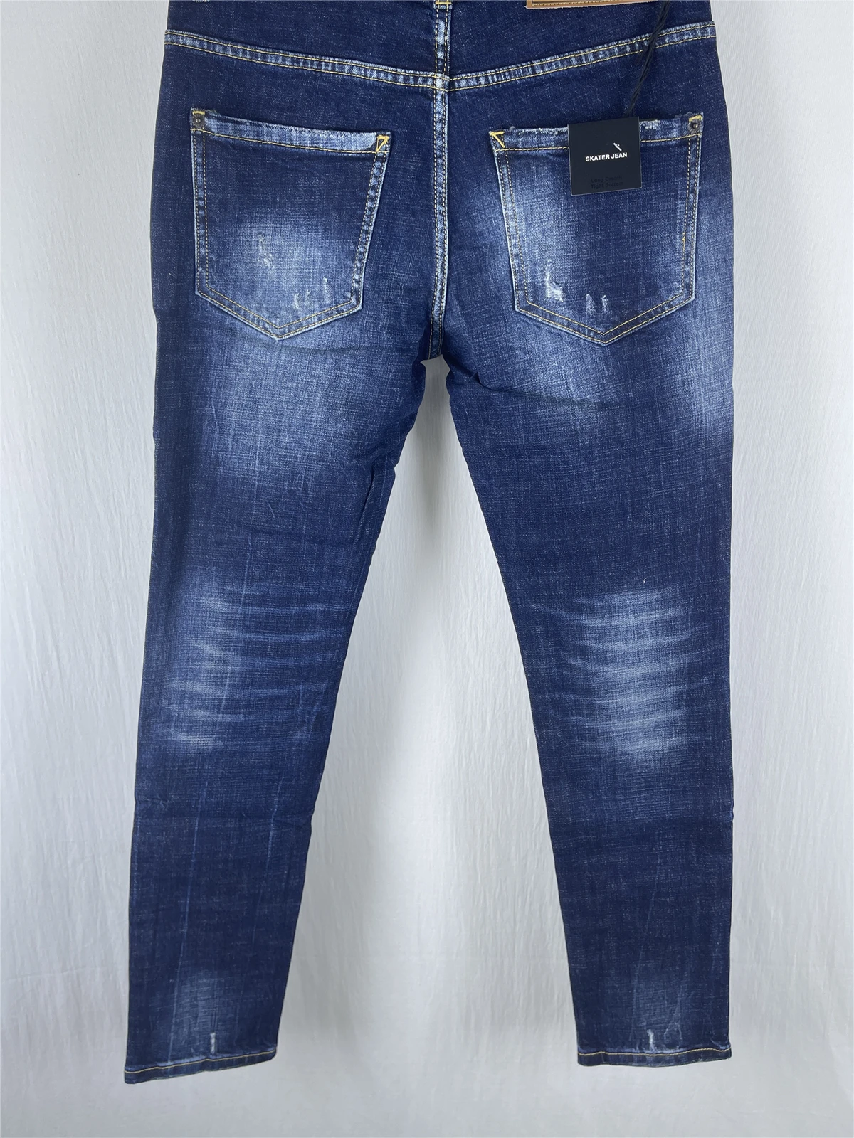 

6045 Spring and Summer New Men's Jeans Washed Grinding Hole Graffiti Print Slim-fit Blue Jeans for Men