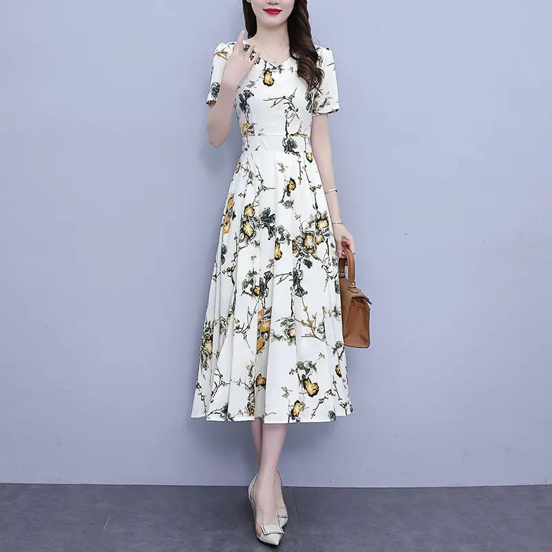 New Fashionable Dress with Short-sleeved Floral Temperament Age-reducing Waist and Making You Look Slimming