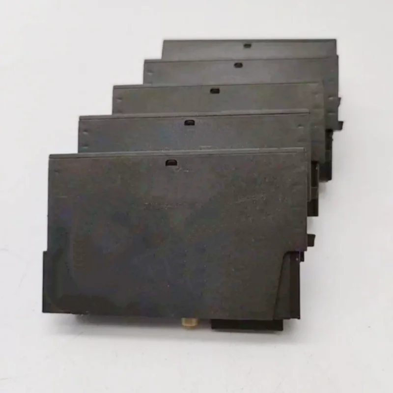 Brand-new, factory-sealed module  6ES7138-4CA00-0AA0