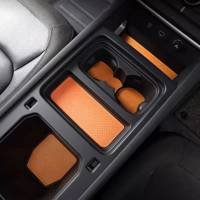 

Leather Gate Slot Land Rover Defender Door Groove Mat Water Cup Non-Slip Mat 90 110 Defender Accessories Modification