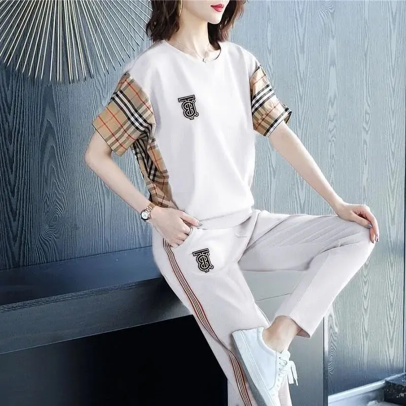 Women\'s Spring And Summer New Casual Suit Fashion Korean Splicing Colour Sports Short Sleeve Crop Top Pencil Pants Two Piece Set