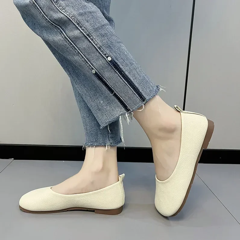 Women\'s Slip on Leather Loafers Spring Autumn Fashion Ballet Shoes Ladies Casual Round Toe Cute Flats Nurse Shoes Sneakers